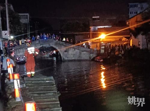 湖南游船侧翻悲剧，29人落水，28人已成功获救，救援行动仍在紧张进行